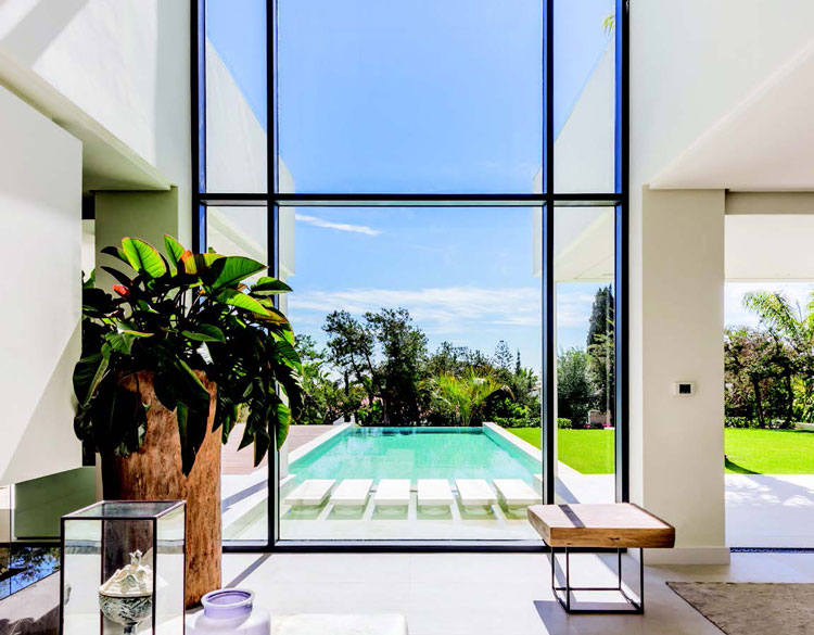 Beachfront Style - Home & Lifestyle Magazine